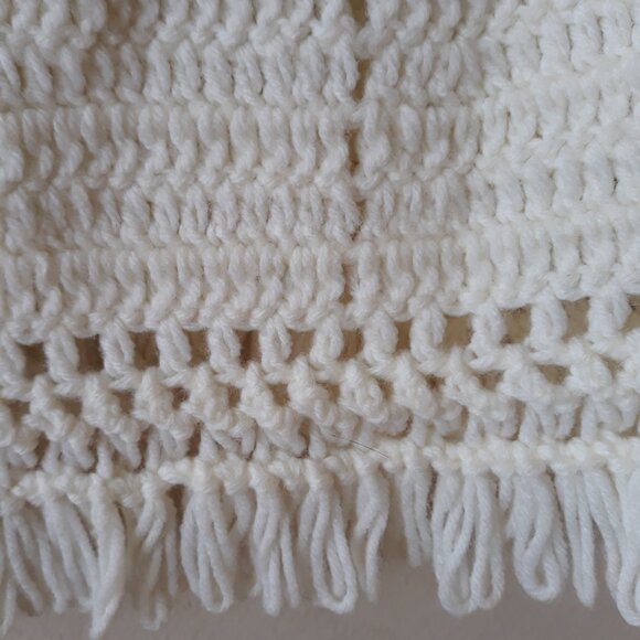 Handmade Crochet Fringe Button Front Off White Cape OSFM - Picture 7 of 7
